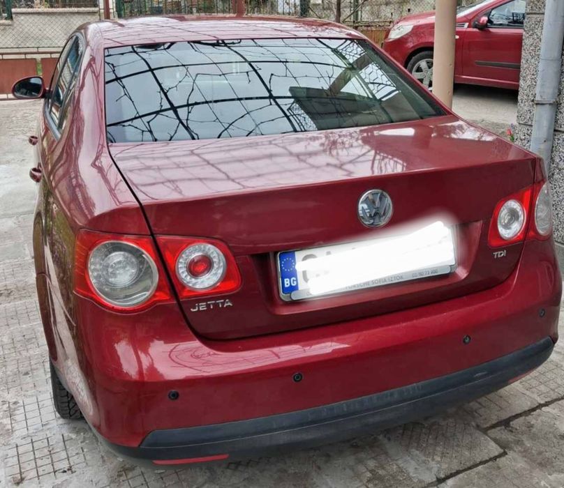 Продавам Volkswagen Jetta 1.6 tdi