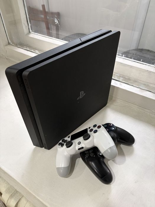 PlayStation 4 slim