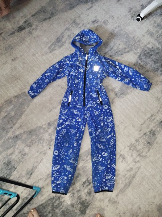 Продам комбинезон для мальчика