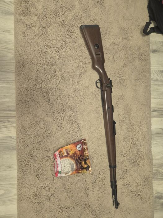 Vând pușcă airsoft + bile