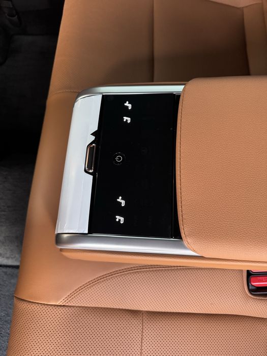 Toyota Camry 2025 — 6