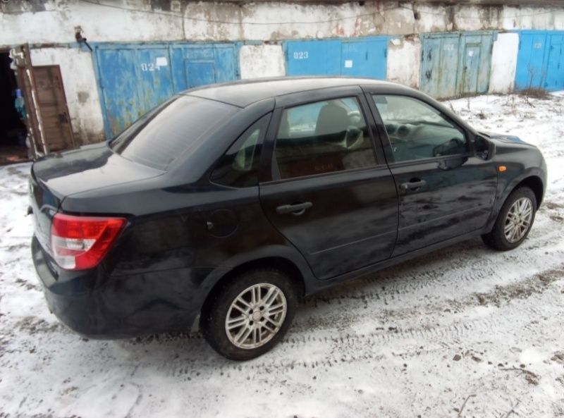 Lada Granta 2012, 1.6 МКПП, ухоженная
