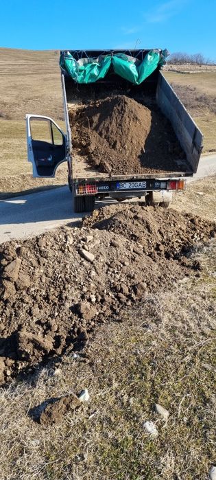 Transport basculabil si macara hidraulica