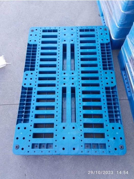 Пластиковые поддоны. Размеры:1200×800×150. Цена: 345000 сум за шт