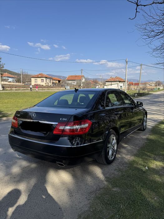 Mercedes E350 ..