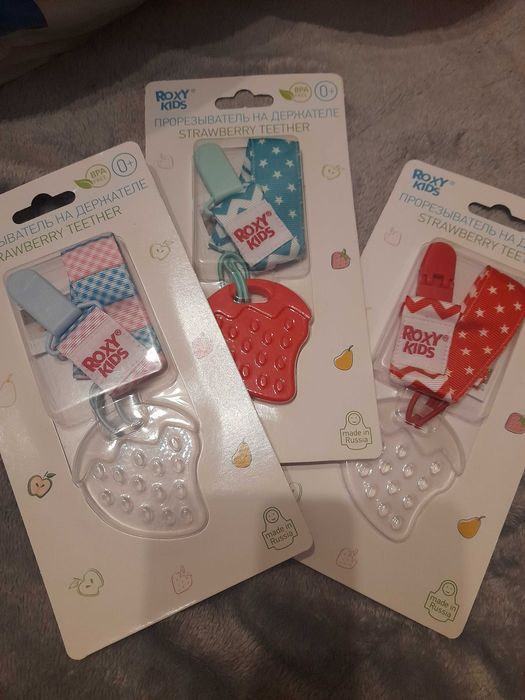 Прорезыватель  на держателе. RoxyKIDS