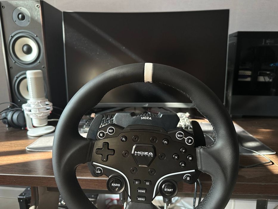 Игровой руль moza r5