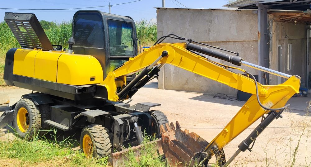 Экскаватор ХN110-11 сотилади.