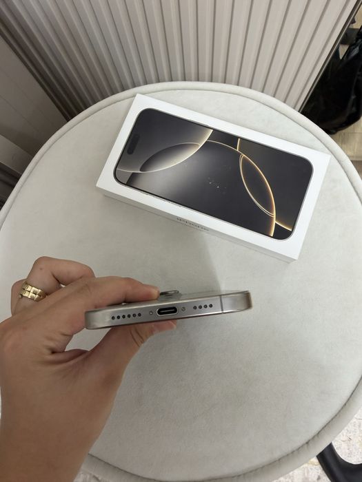 Продам Iphone 16 pro max 512 gb