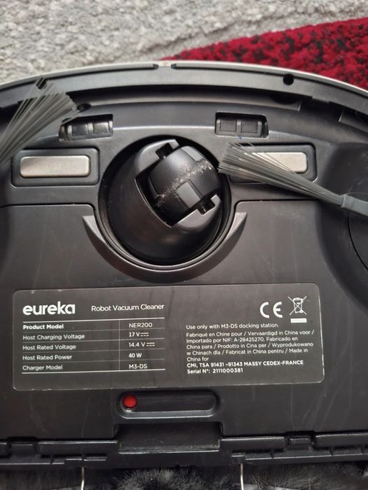 Aspirator robot Eureka ner200