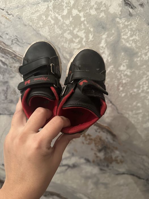 Продам обувь 39,23,27 размера