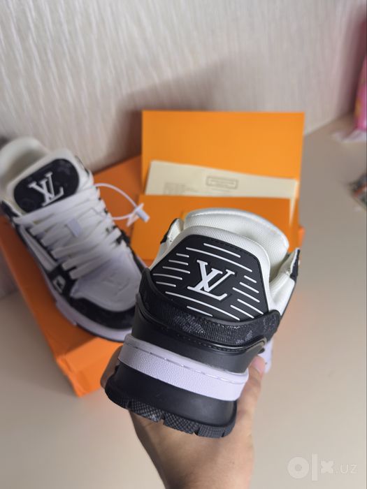 Крассовка Louis Vuitton