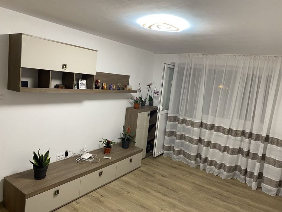 Apartament de închiriat 3 camere