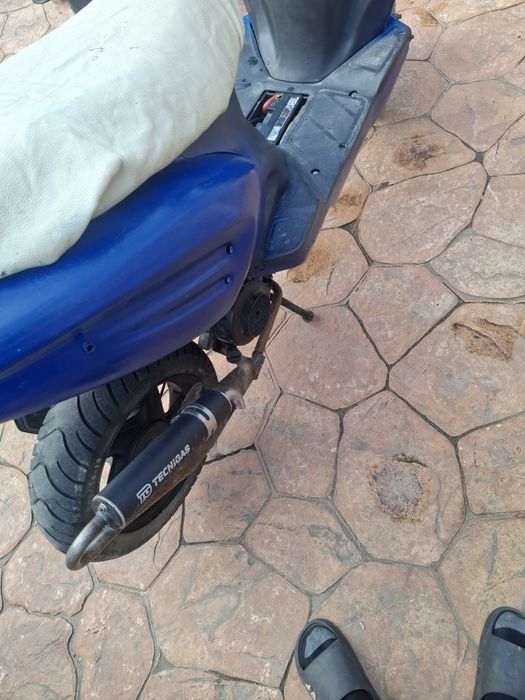 Vând scuter de 49 cm fără acte perfect funcțional sau schimb cu o bicicletă