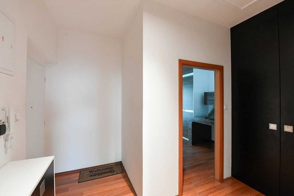 Дава се под наем Двустаен апартамент в София, Витоша - 69 кв.м за 204999 € - Снимка #5