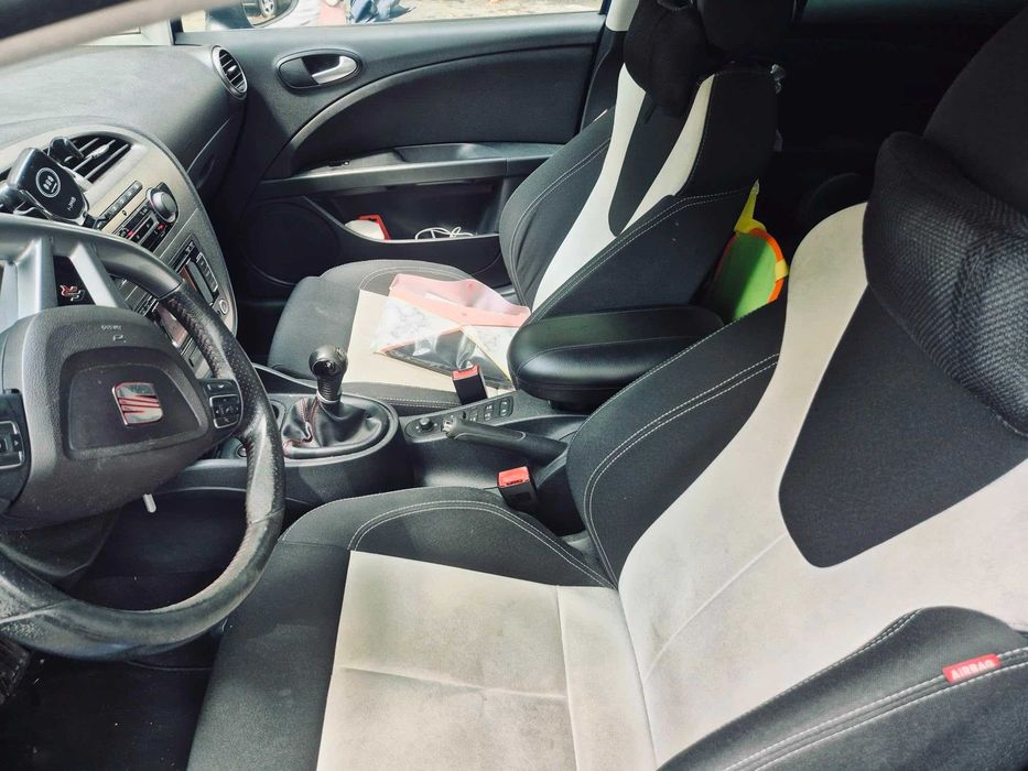 Seat Leon 2.0 TDI FR (Pachet Fabrică) | 175.000 km | Proprietar