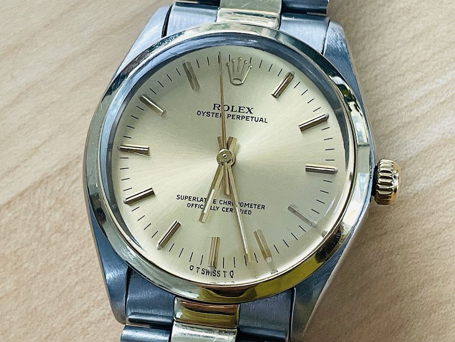 Rolex aur cu otel Oyster Perpetual.