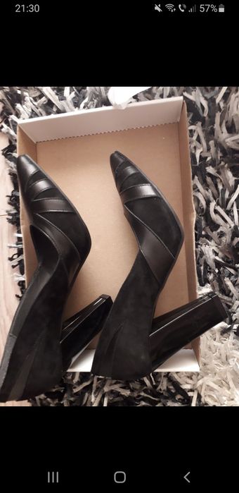 Pantofi stiletto negri de piele naturală,marca PantofiPlus