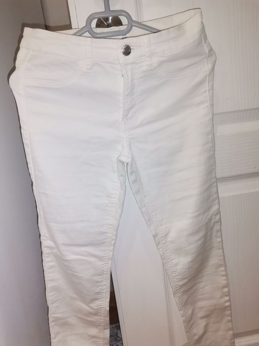 Чисто нови бели панталонки
