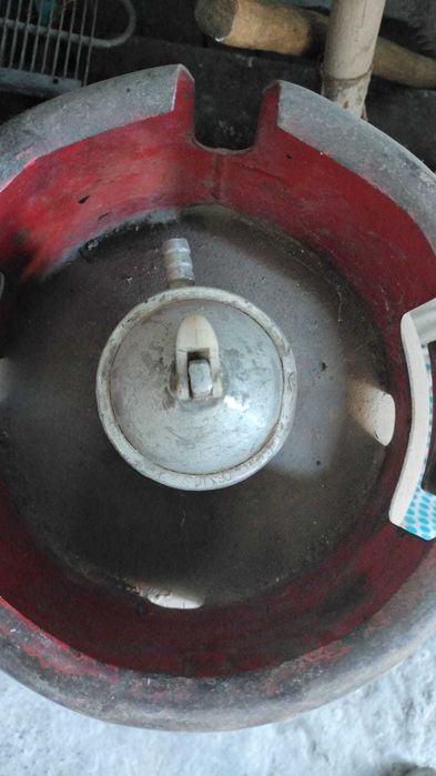 газовый баллон маленкий с редуктором