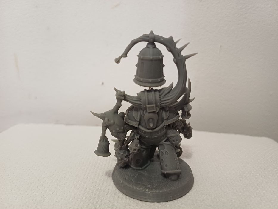 Фигурки warhammer направени на принтер