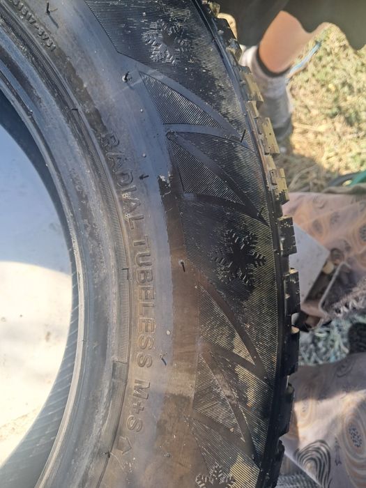 Продам зимние шины