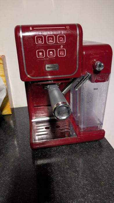 2 expresoare semiautomate, breville și cecotec pentru piese !