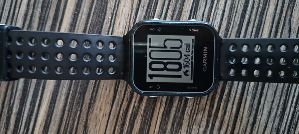 Часовник Garmin Approach S20