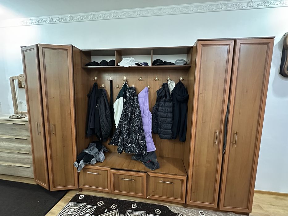 Продается большой шкаф