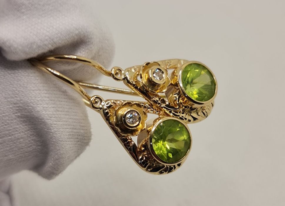 Cercei aur 14k cu diamante și peridot natural