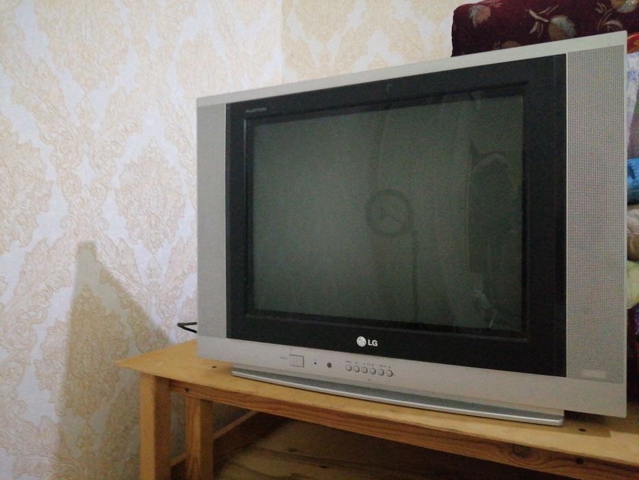 Продам телевизор
