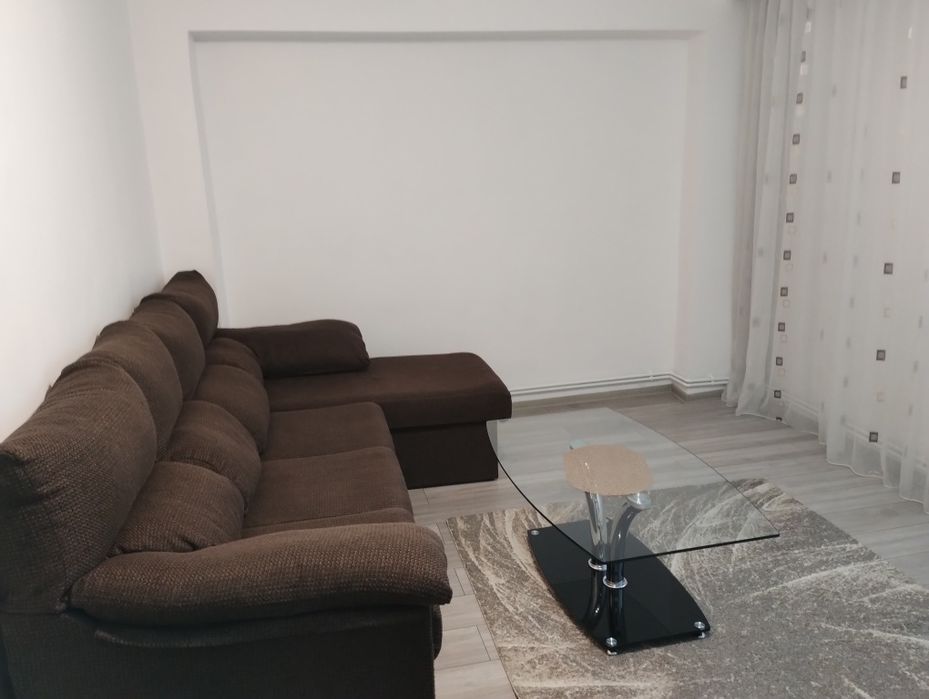 Inchiriez apartament 2 camere cf.1 dec. et 1 - Prundu-Romaria
