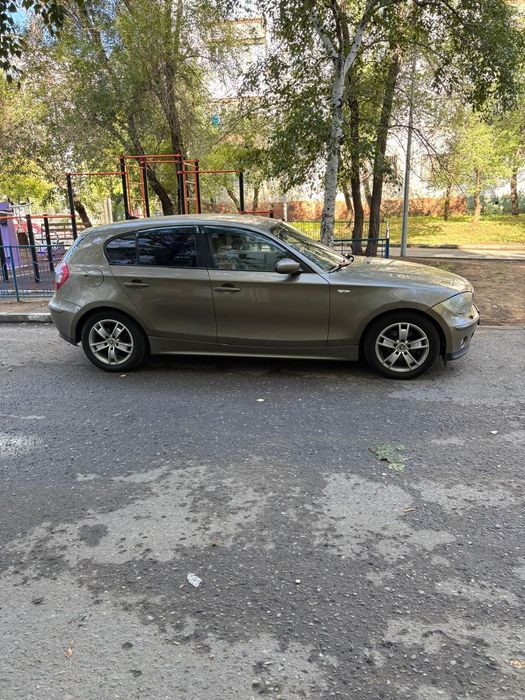 Продам BMW 118 E87