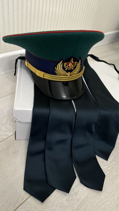 Фуражка военная.