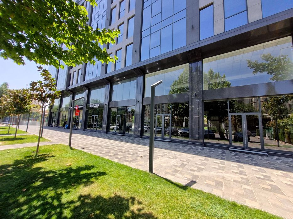 Аренда помещения под Ресторан 215 кв.м. в Бизнес Центре