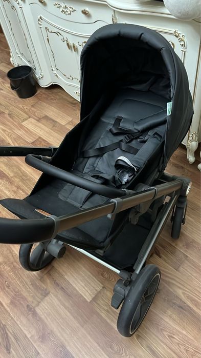 Продам коляску почти новая