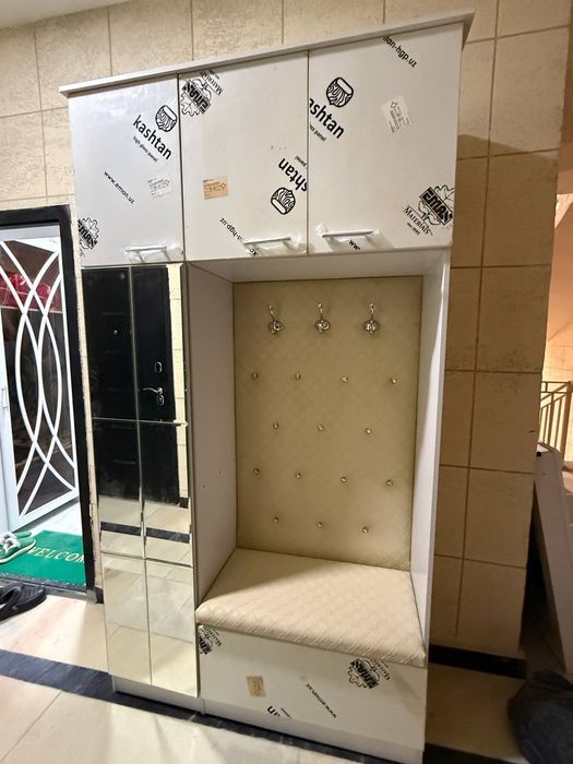 Продаётся Гардороп