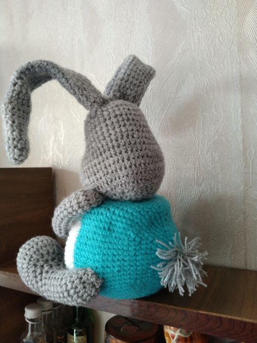 Вязаный Зайка- копилка