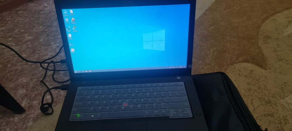 Ноутбук сатылады