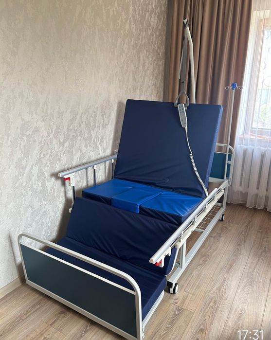 Медицинская кровать