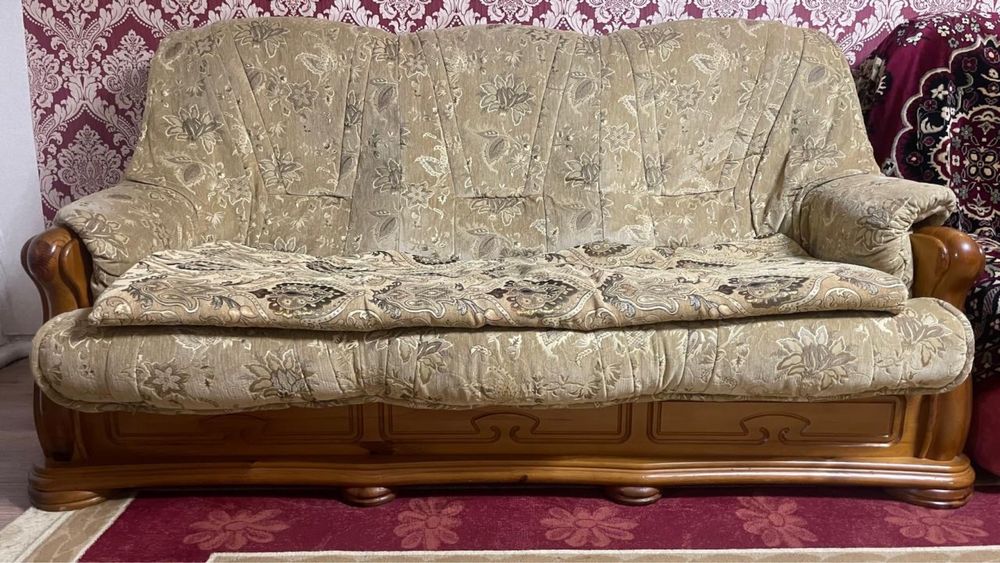 Продам диван дуб