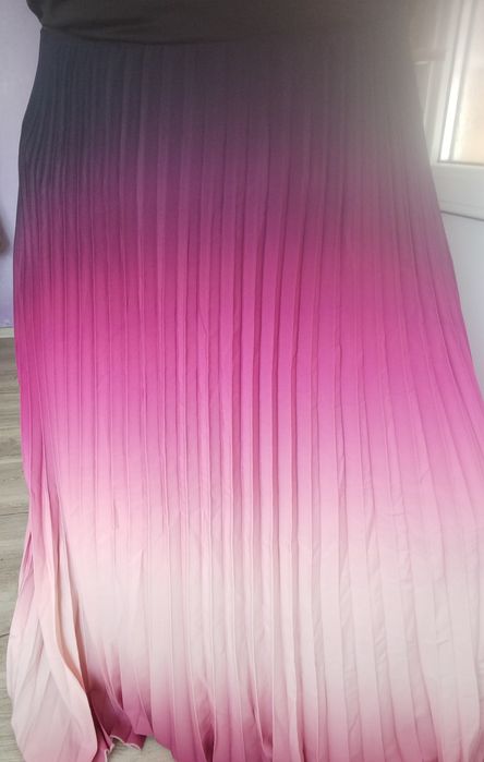 Rochie plisata degrade, elegantă și modernă