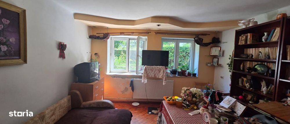 Apartament 2 camere in Zarnesti, demisol/2, SU 52 mp, decomandat!