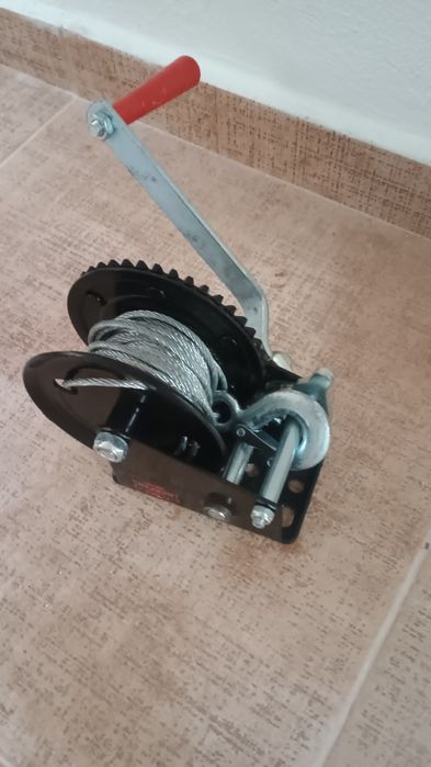 Ръчна лебедка с метално въже 10м DRAGON WINCH