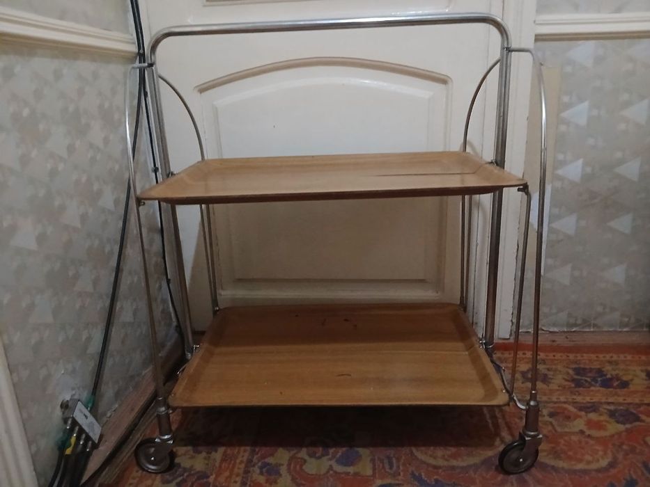 Продам советский столик