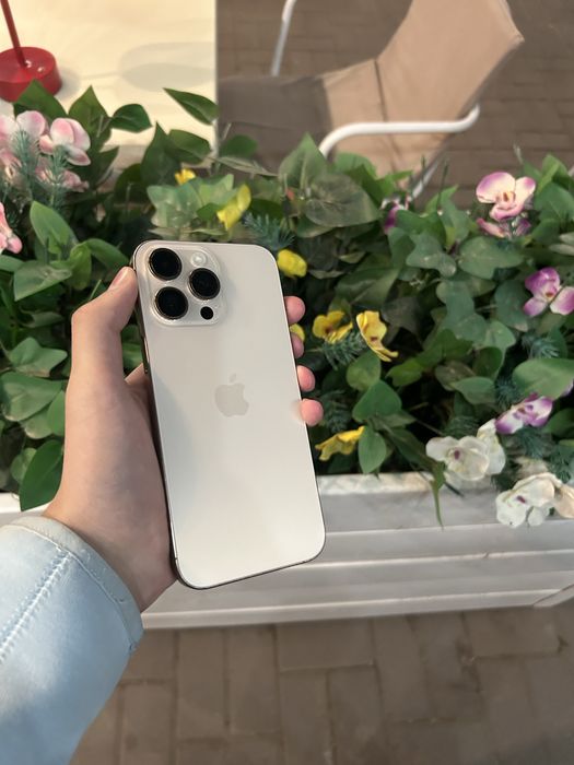 Продам Iphone 16 pro max 256gb