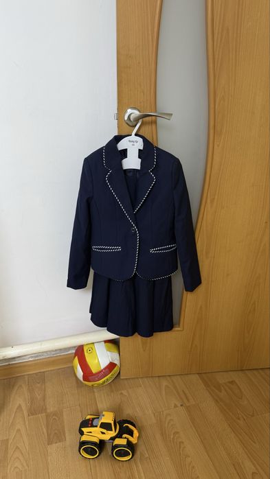 Продам школьную форму