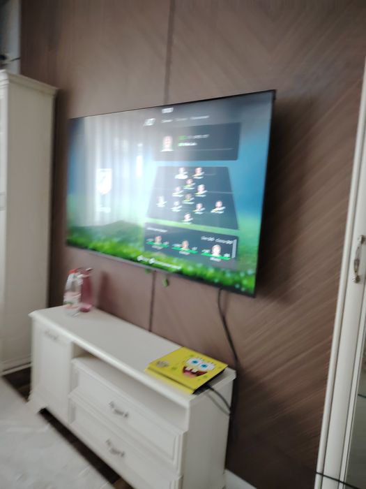 Продам PlayStation 4 Slim 1 ТБ + 3 игры