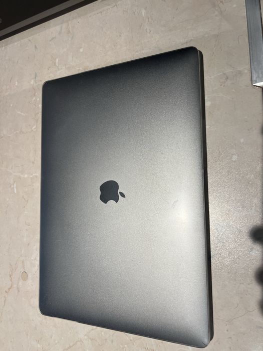 Macbook Pro 15” A1707 MAX - i7 3.1Ghz / 16GB RAM / 512GB SSD