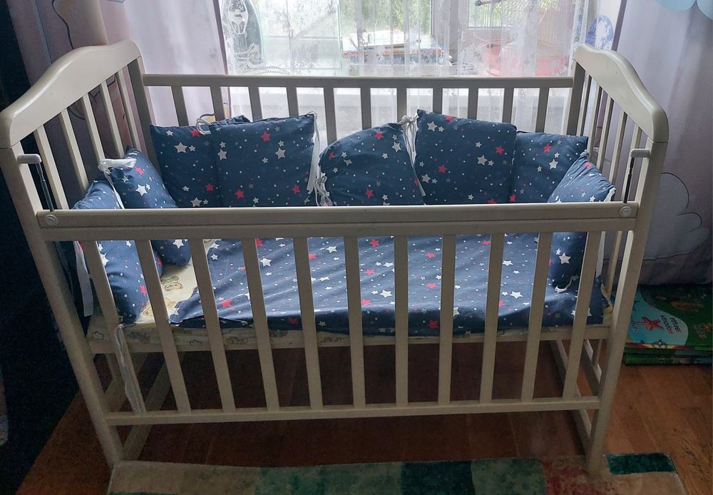 Продам кроватку детскую. В хорошем состоянии.